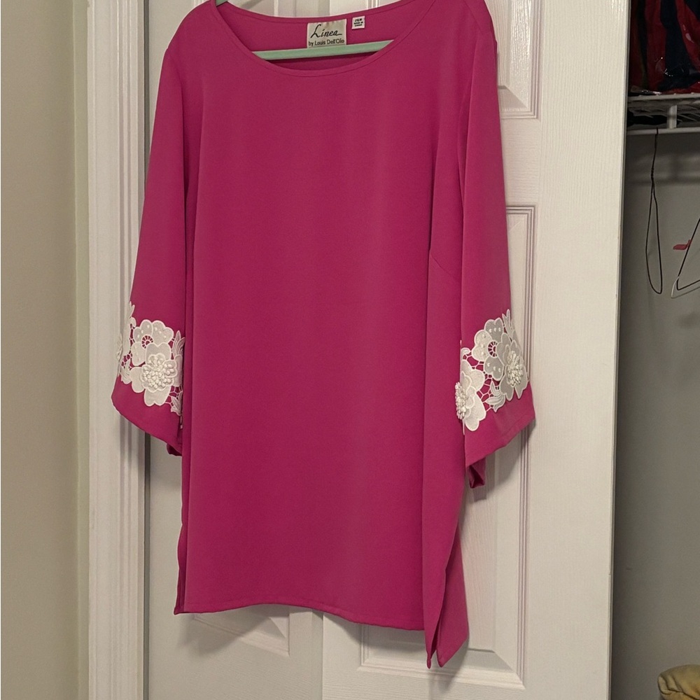 Linea by Louis Dell'Olio Magenta Blouse with White Floral Accents